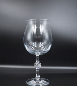 Baccarat Passion wine glass