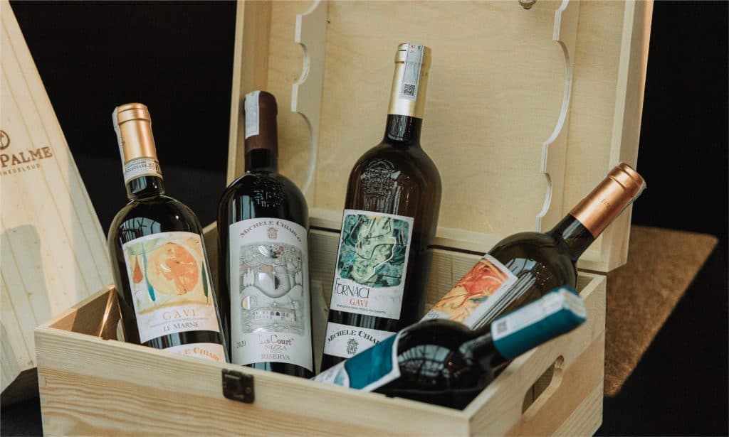 Michele Chiarlo - thương hiệu rượu vang chính hãng Piemonte với 50 năm kinh nghiệm sản xuất Barolo và Barbera d'Asti cao cấp.