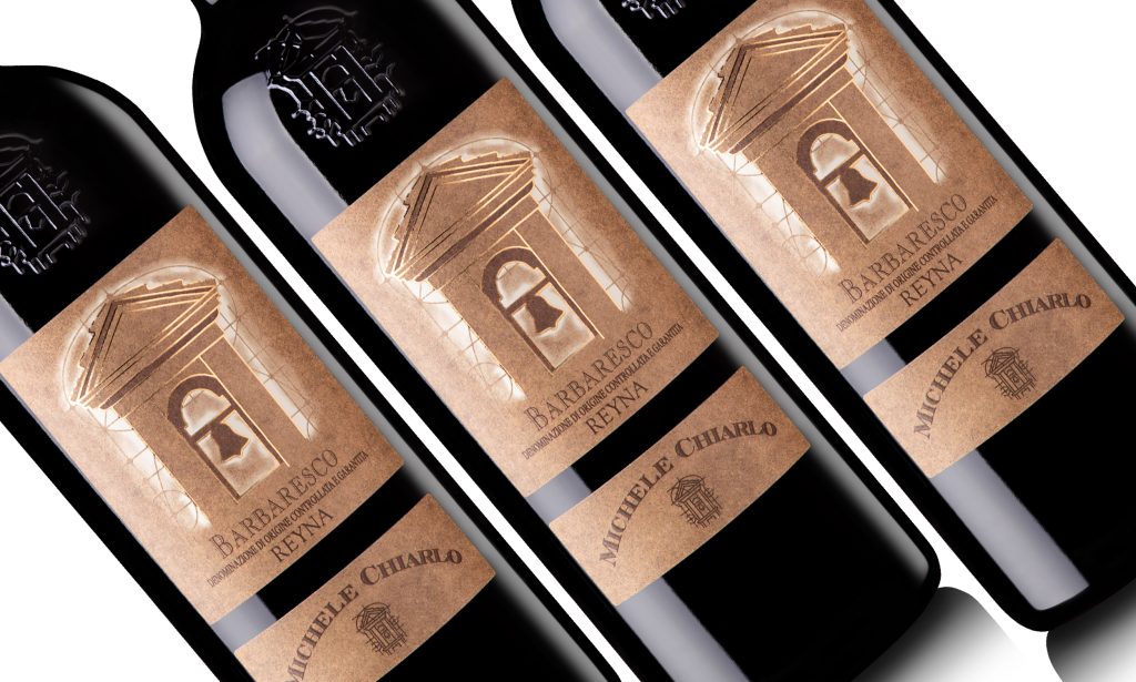 Michele Chiarlo Reyna - sự kết hợp hoàn hảo giữa cấu trúc của Nebbiolo và độ tươi mát của Barbera, tạo nên chai rượu vang Ý đầy cá tính.