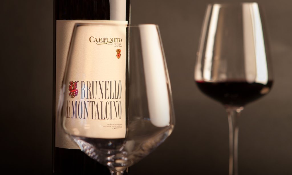 Carpineto Brunello di Montalcino - bản giao hưởng của cherry đỏ, thuốc lá, da thuộc và gia vị, định nghĩa hoàn hảo cho rượu vang Ý hảo hạng.